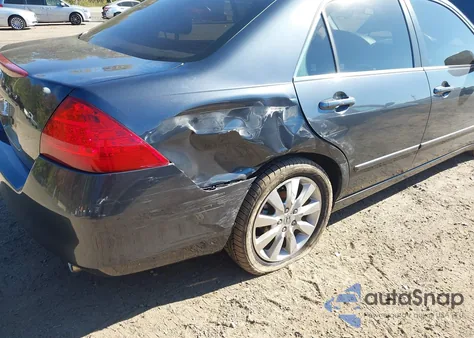 2007 Honda Accord 3.0 Ex z USA, uszkodzony, nr VIN 1HGCM66537A015119